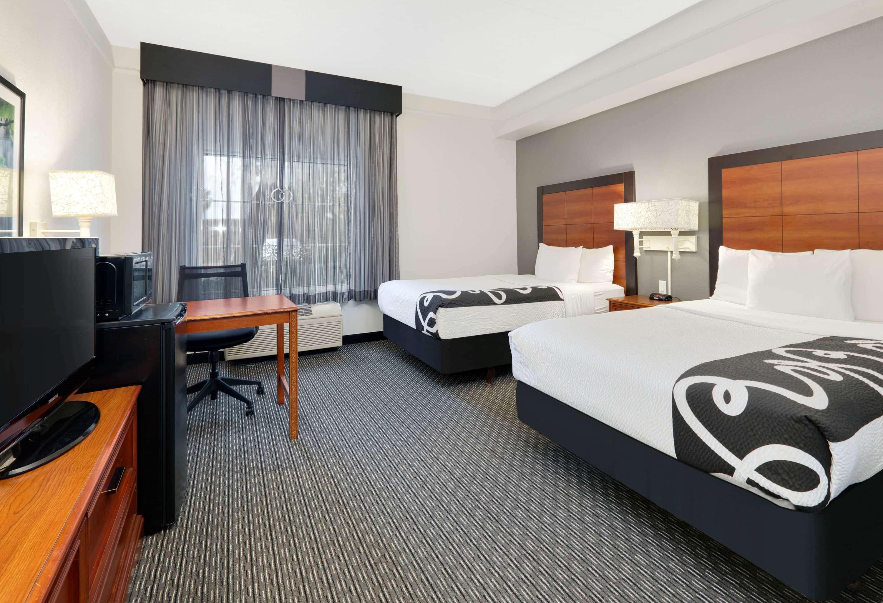 La Quinta By Wyndham Dallas North Central Exterior photo