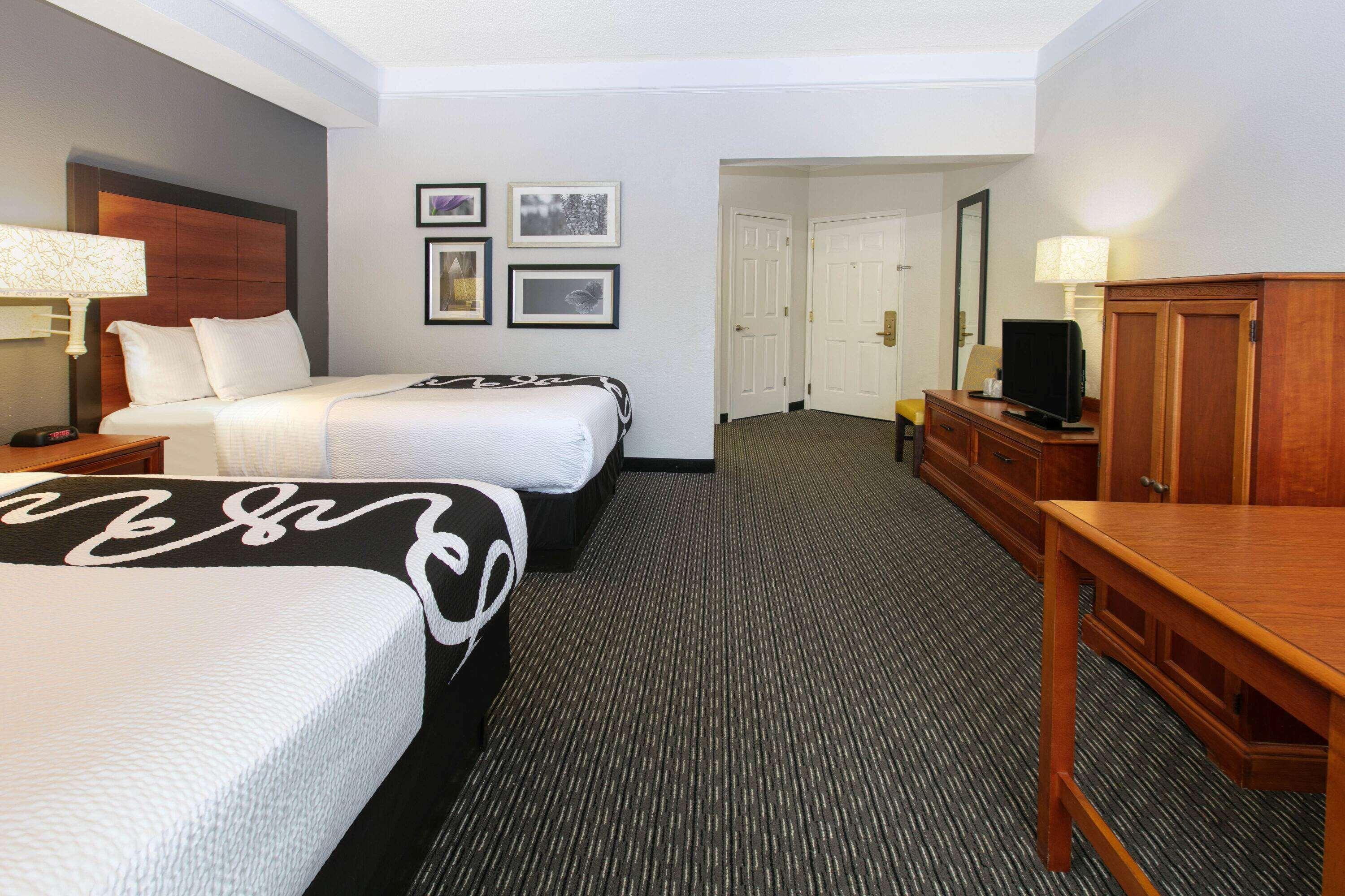 La Quinta By Wyndham Dallas North Central Exterior photo