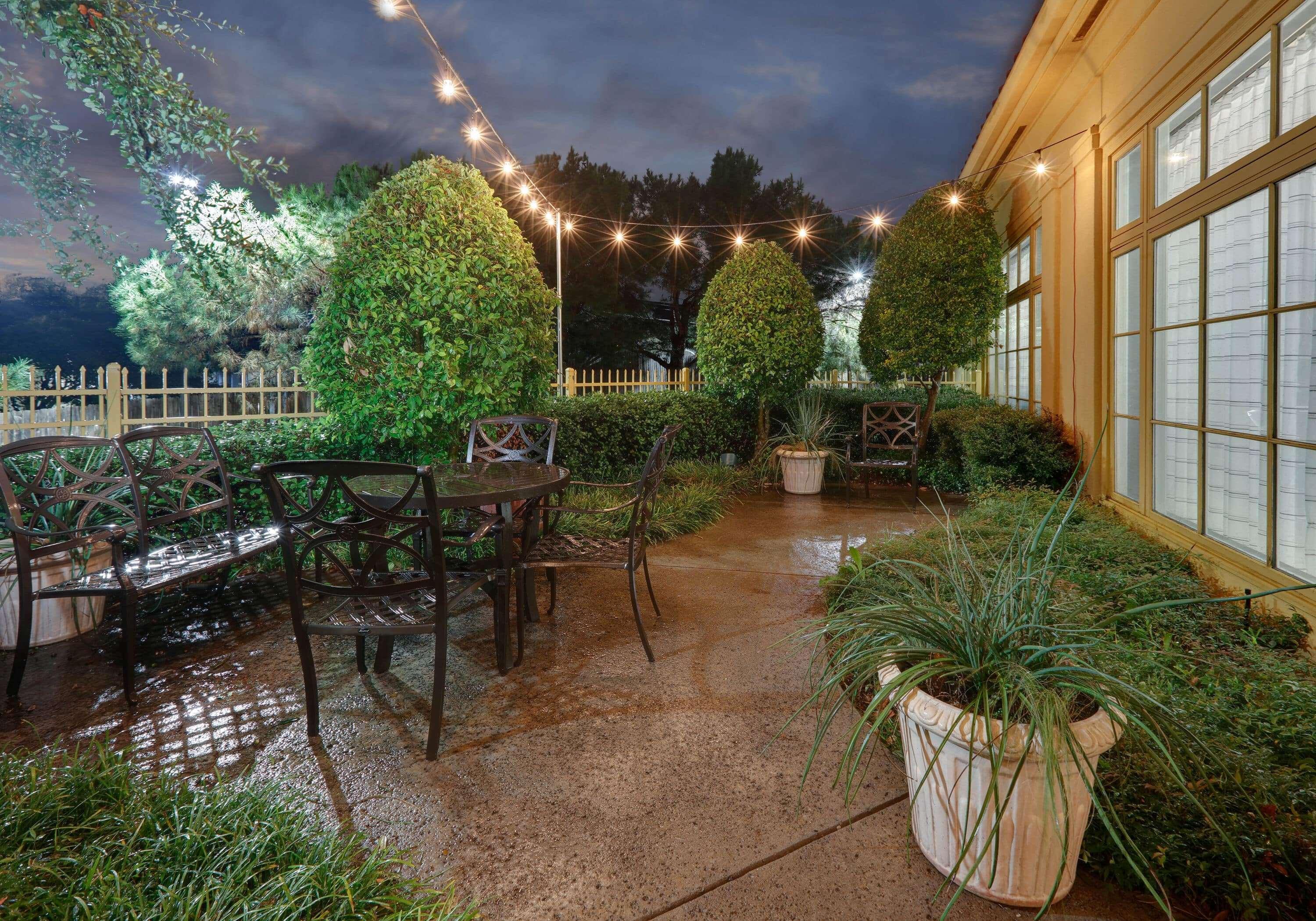 La Quinta By Wyndham Dallas North Central Exterior photo